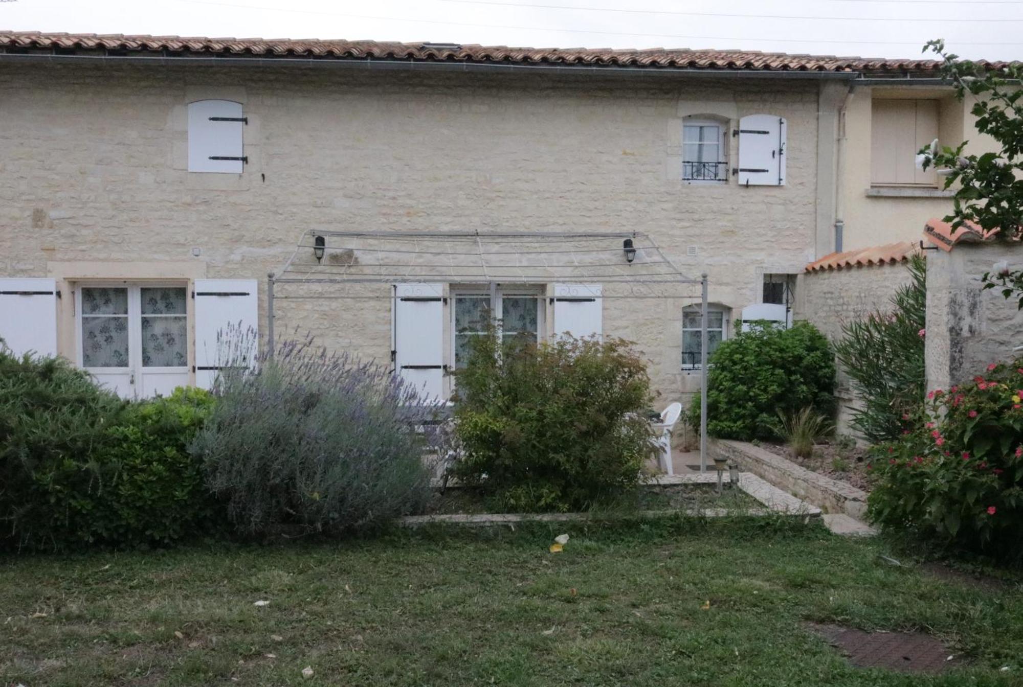 Gites La Marquise La Charriere Exterior foto